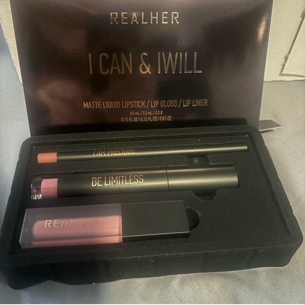 NWOT. RealHer I Can & I Will Lip Kit - Mauve. Lip kit.